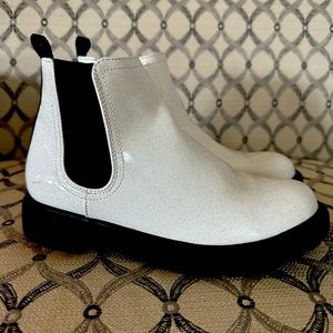 Girls Steve Madden, Size 4, worn once